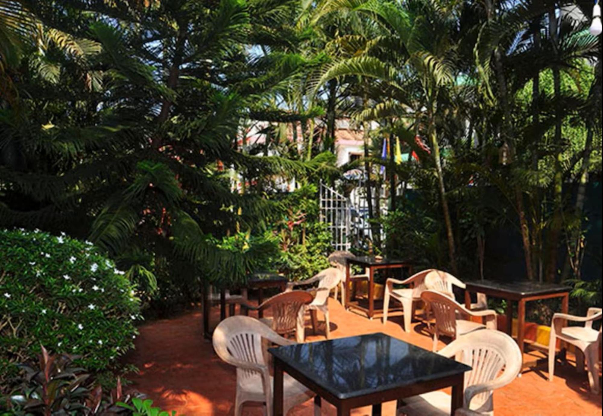 Villa Theresa Beach Resort Calangute Bagian luar foto