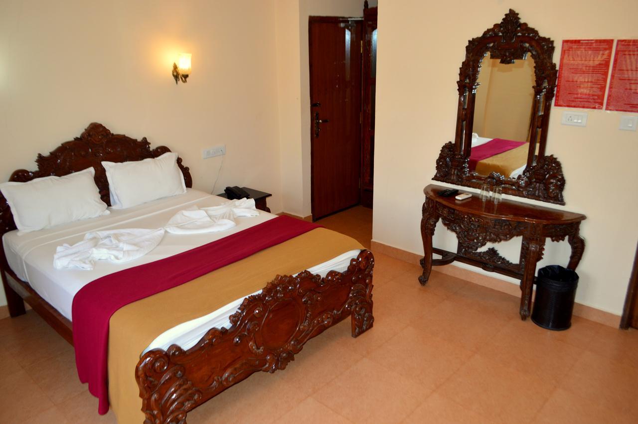 Villa Theresa Beach Resort Calangute Bagian luar foto
